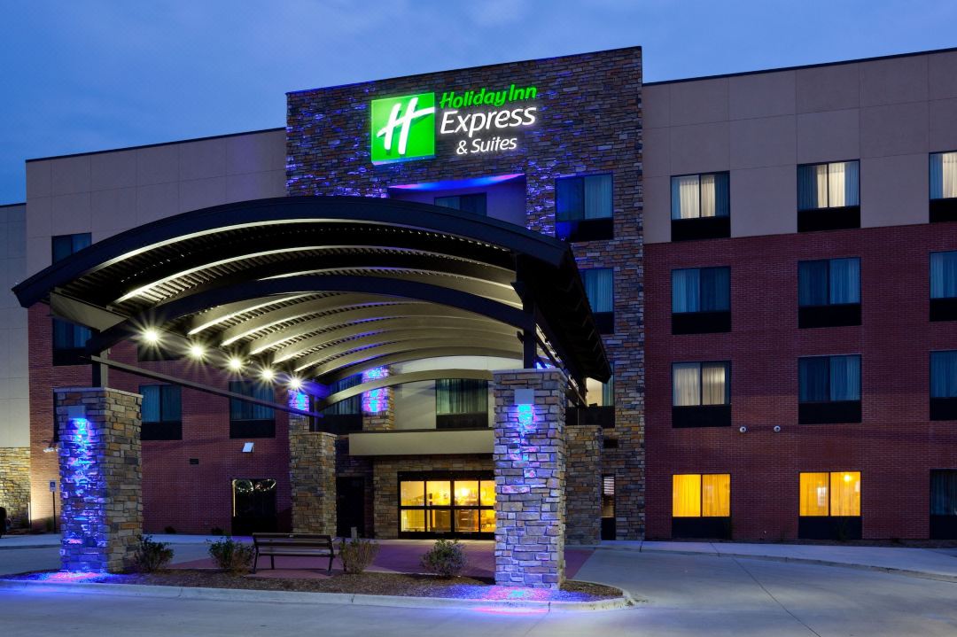Holiday Inn Express & Suites DAVENPORT by IHG