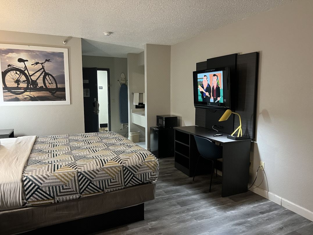 Economy Suites - Tulsa Airport