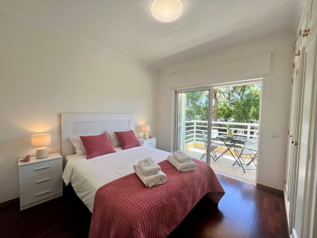 Vilamoura Central 2 with Pool by Homing