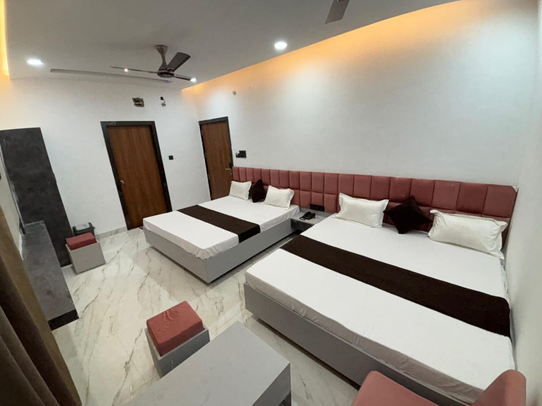 HOTEl SHREE ASHTAVINAYAK GRAND