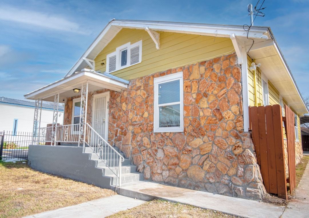 Wonderful 3 Br 2 BA Near Downtown