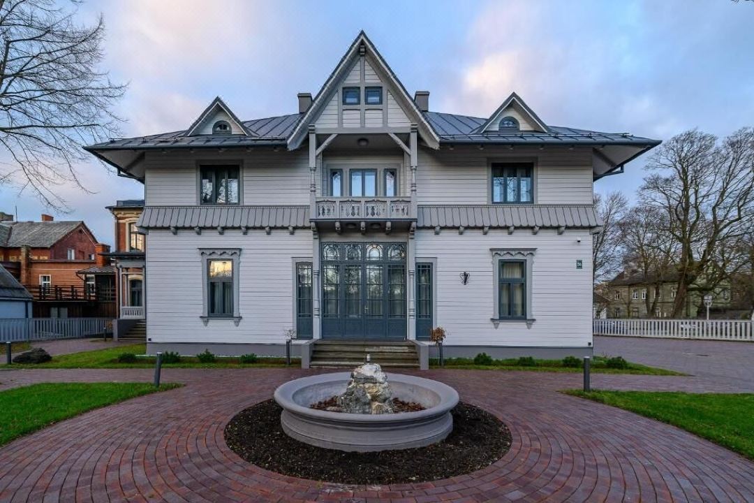 Roze Peldu Residence