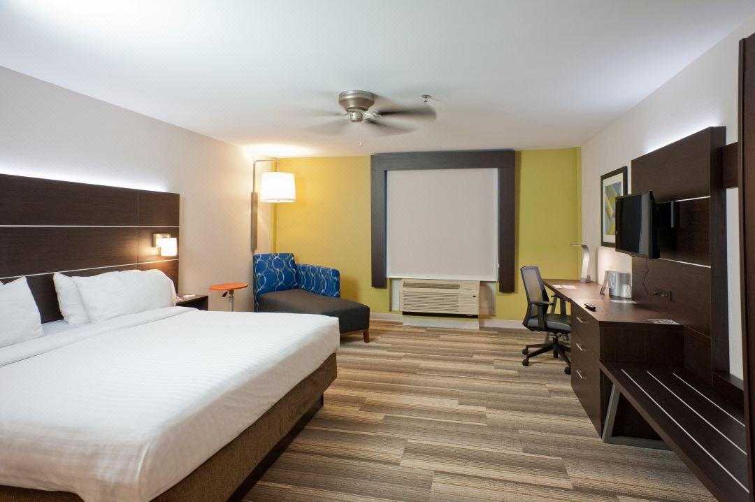Holiday Inn Express & Suites Scott-Lafayette West