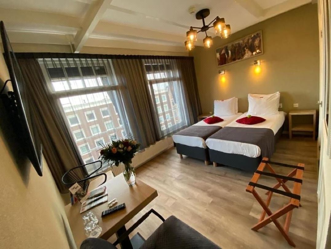 Alp Hotel