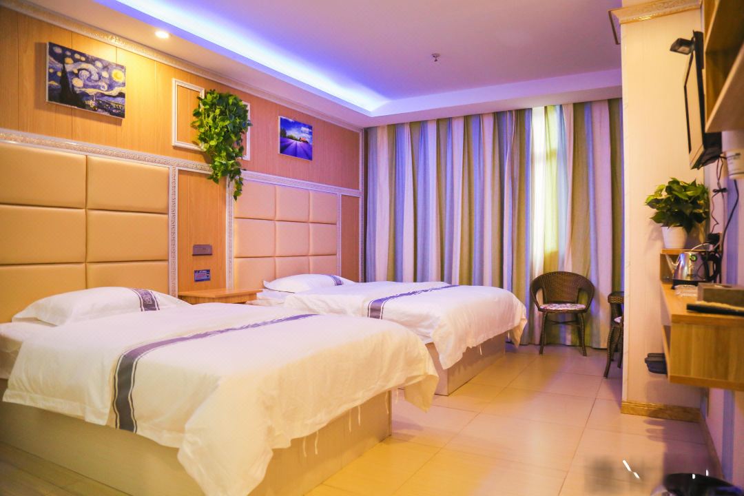 Yimi Hotel (Pazhou Exhibition Datang Subway Station)
