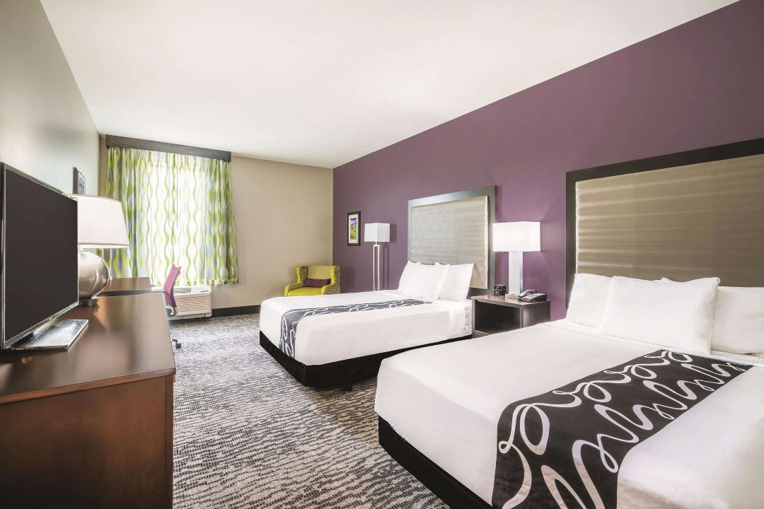 La Quinta Inn & Suites by Wyndham Clifton Park