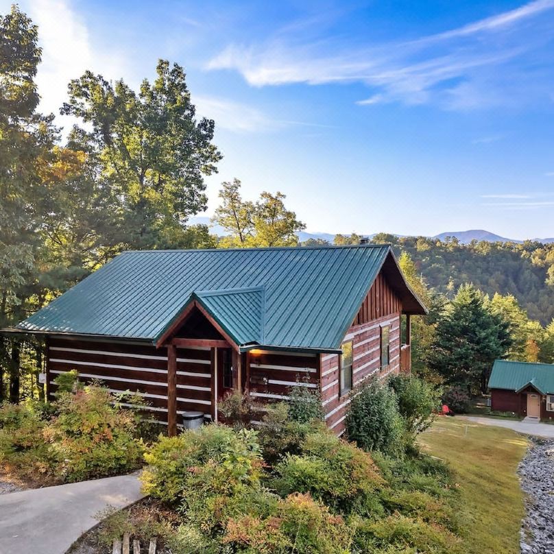 Stunning Views I Between Pigeon Forge Gatlinburg