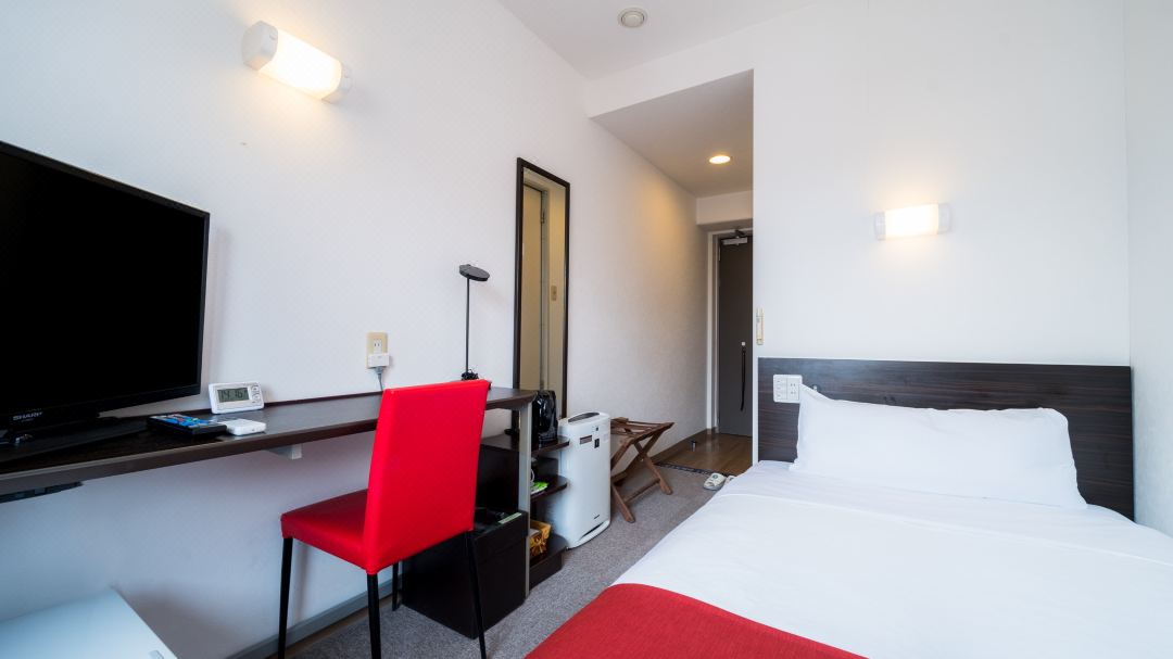 ซูเปอร์ โฮเทล อินน์ ฮาคาตะ