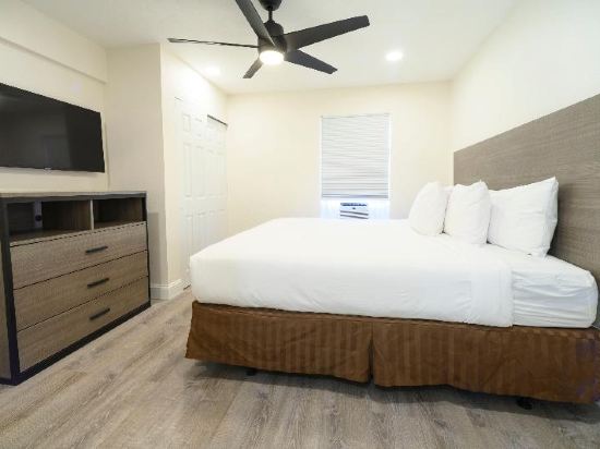Legacy Vacation Resorts - Steamboat Suites - Tap to explore photos