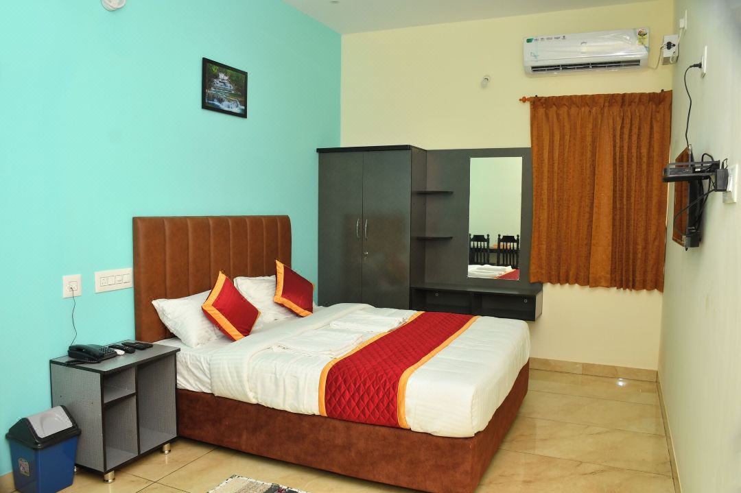 Aruvi Resort