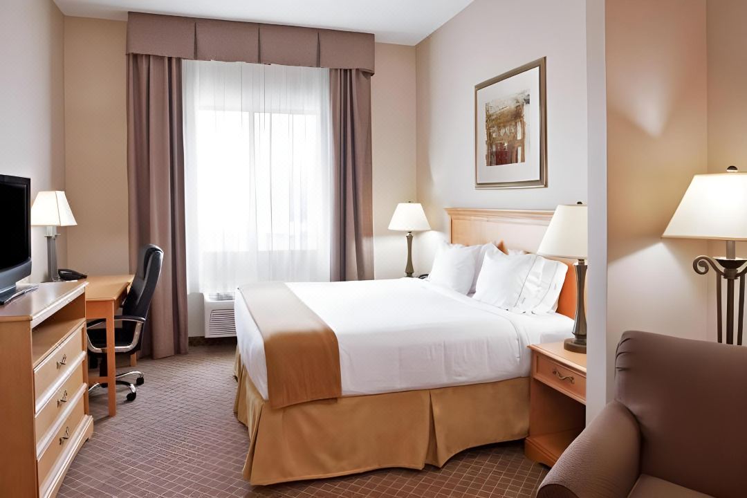 Holiday Inn Express & Suites Chesterfield - Selfridge Area