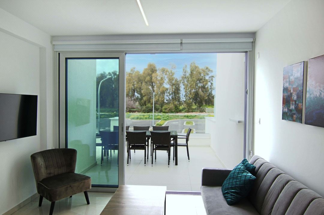 Phaedrus Living: Seaside Deluxe Flat Harbour 106