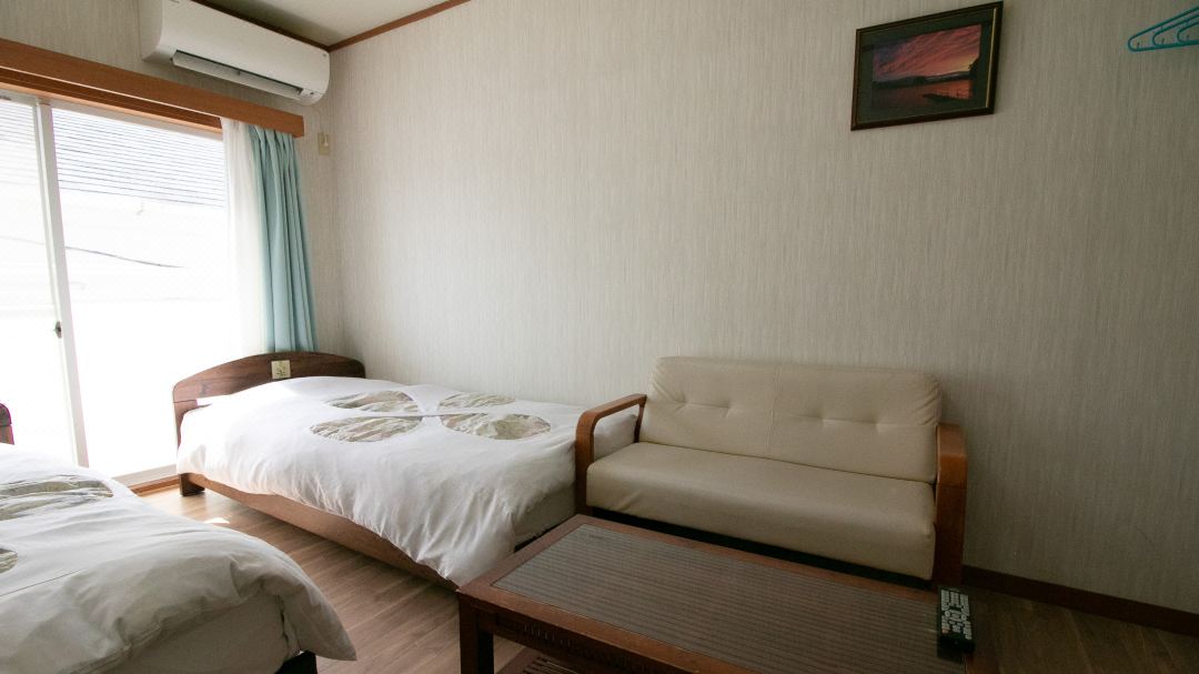 Onsen Pension Turquoise Blue