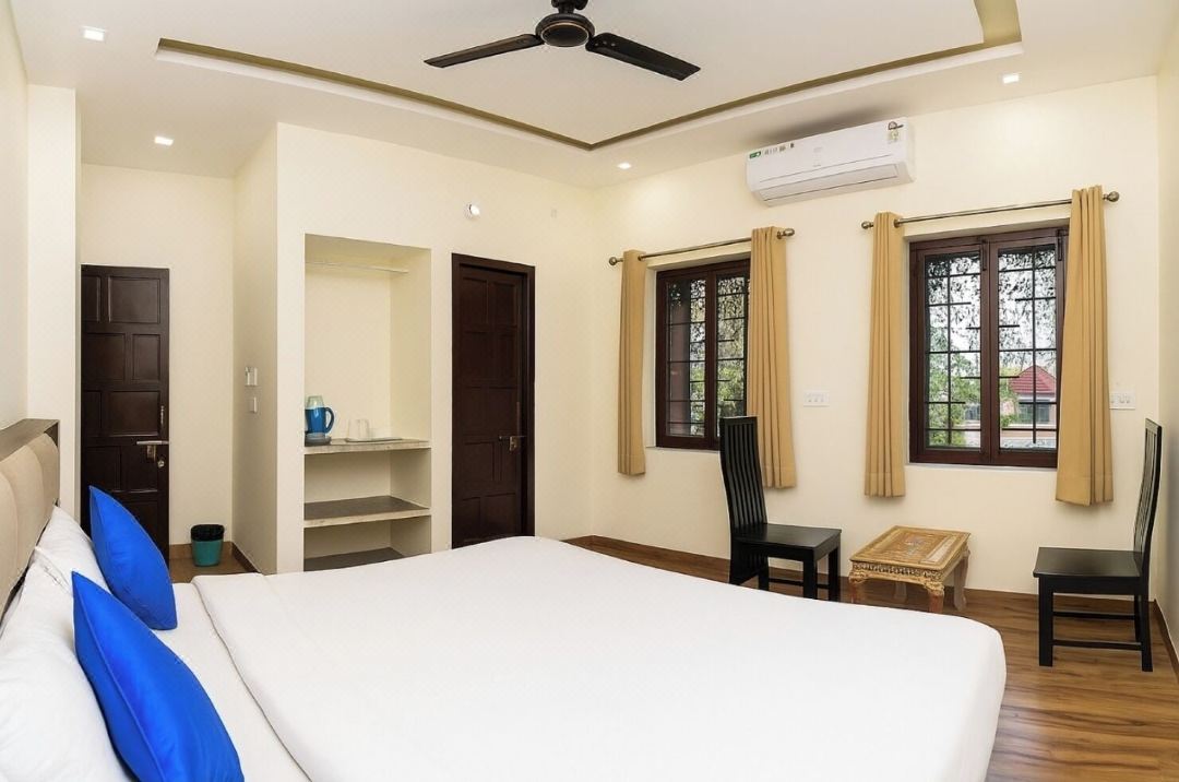 Devdarshan Hotel & Restaurant