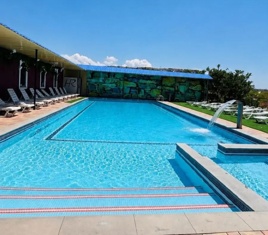 Canyon Hills Hotel