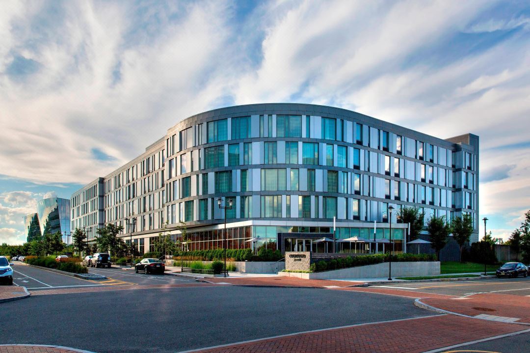Courtyard Philadelphia South at the Navy Yard