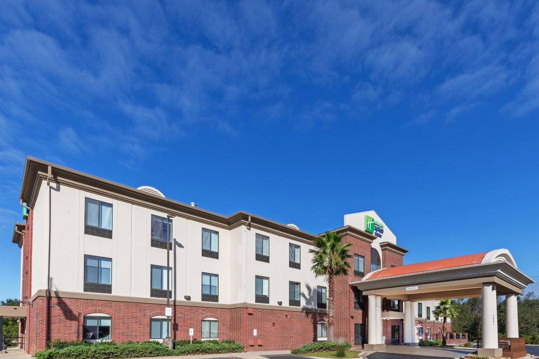 Holiday Inn Express & Suites PICAYUNE-STENNIS SPACE CNTR. by IHG