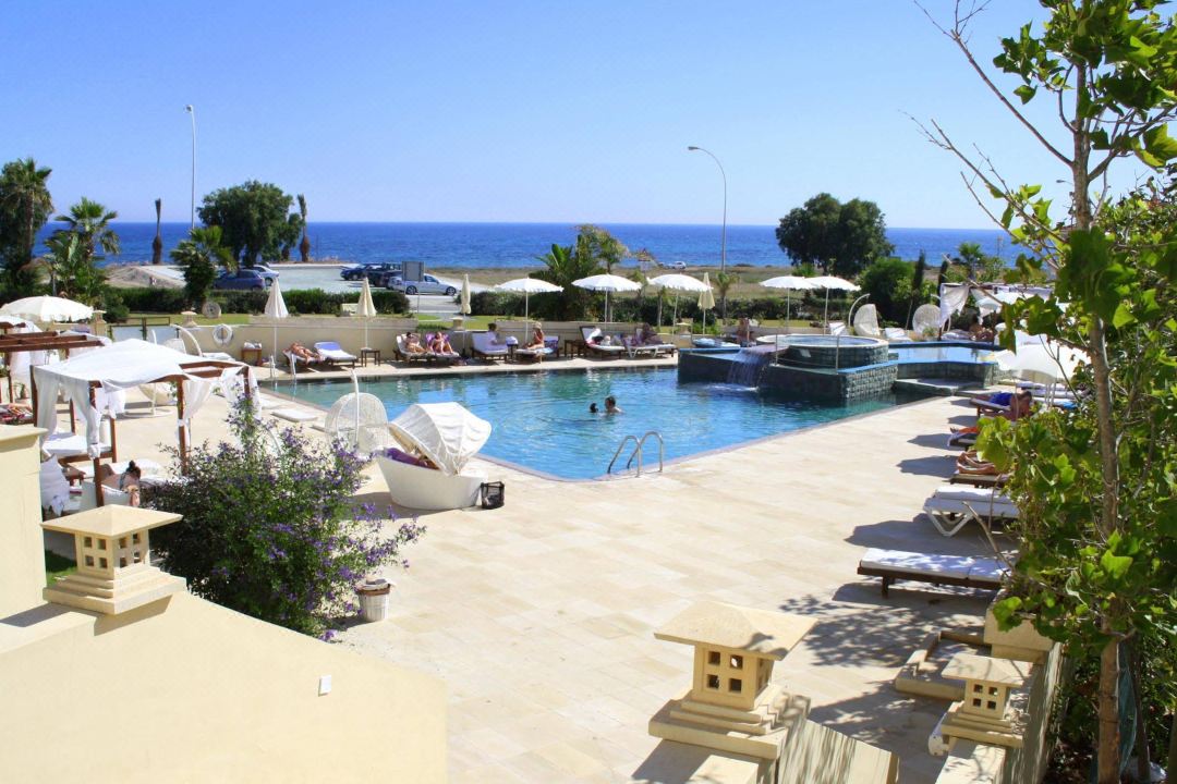 E-Hotel Larnaca Resort & Spa