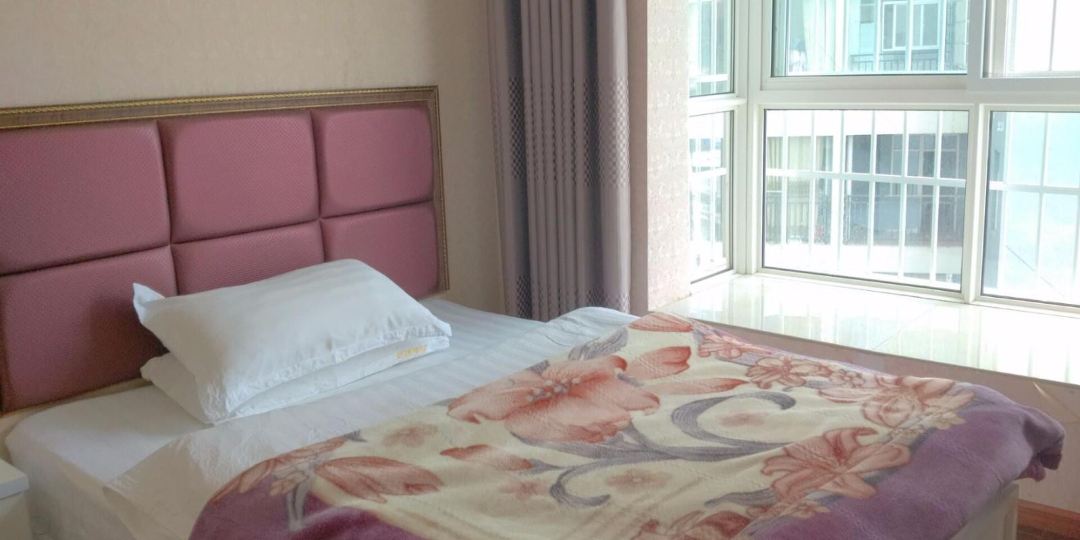 威宁舒雅旅馆