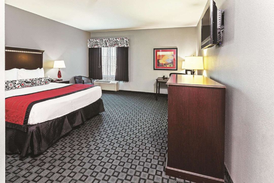 La Quinta Inn & Suites by Wyndham Decatur