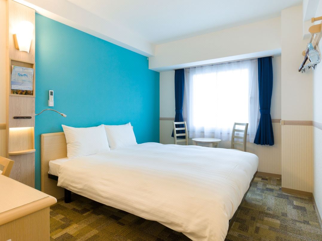 토요코 인 에비나-에키 히가시-구치