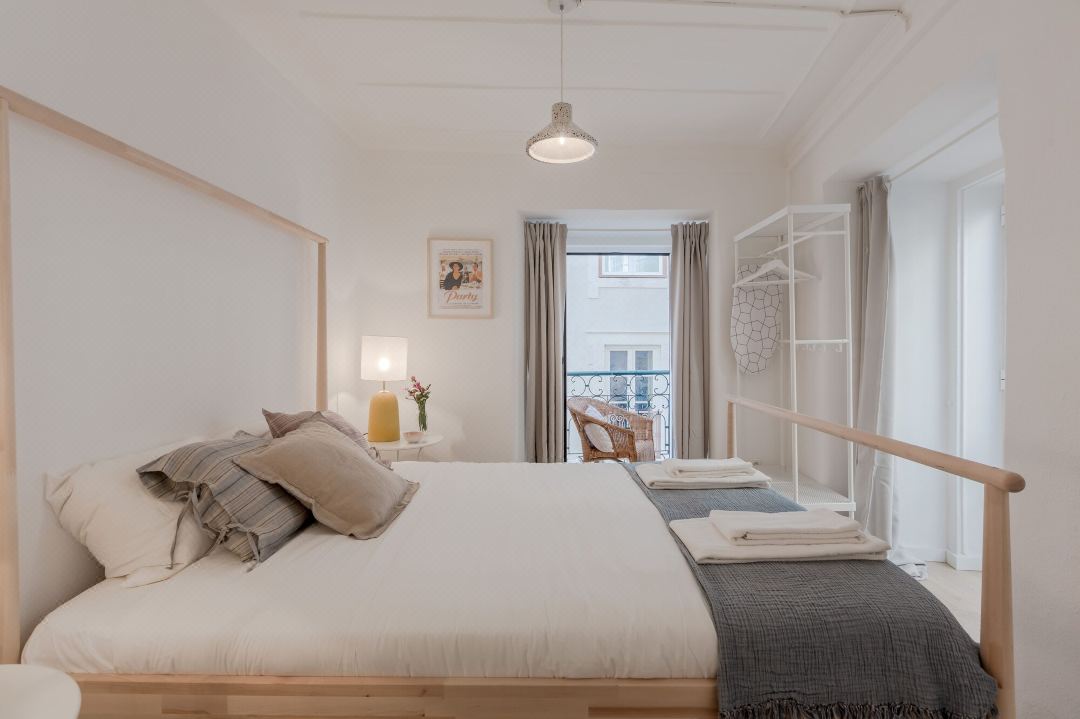 Sunny Bairro Alto & Chiado Apartment, by TimeCooler
