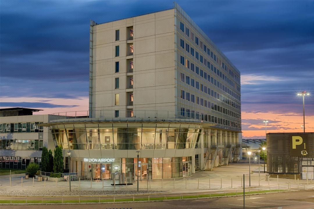NH Lyon Airport