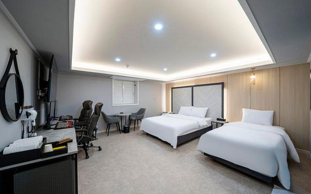 Nine Hotel
