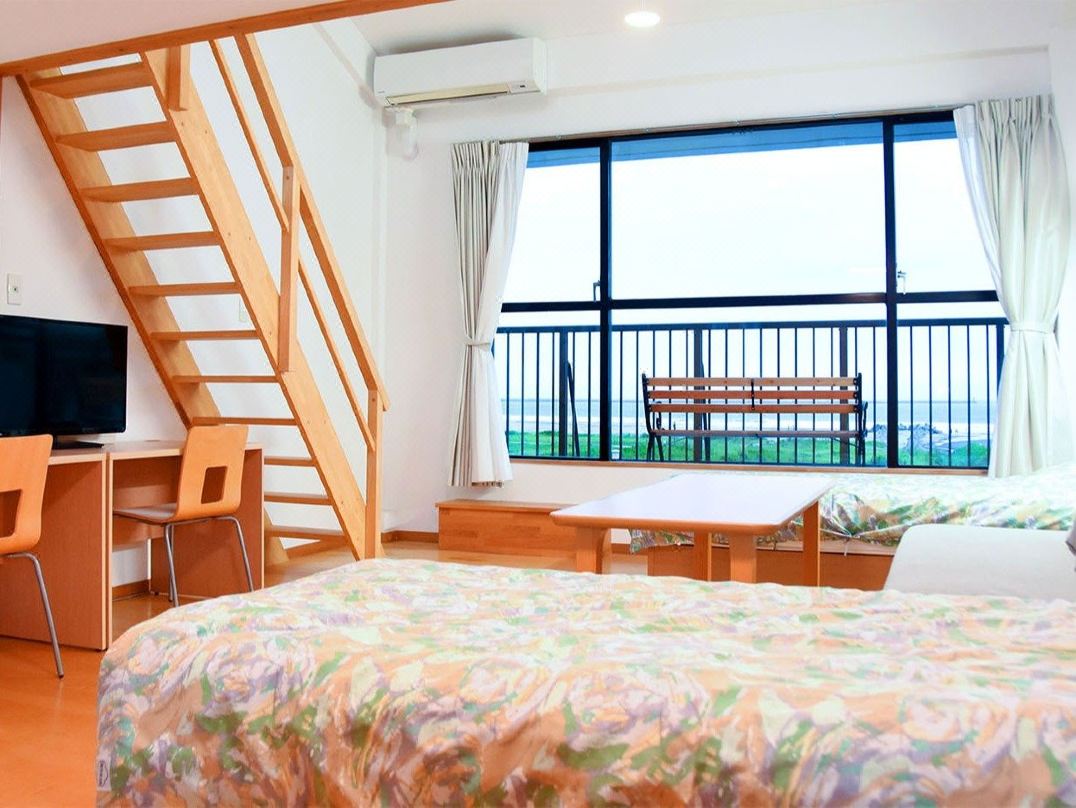 Ｐｒｉｍｉｔｉｖｅ　ｈｕｔ　夏海の家