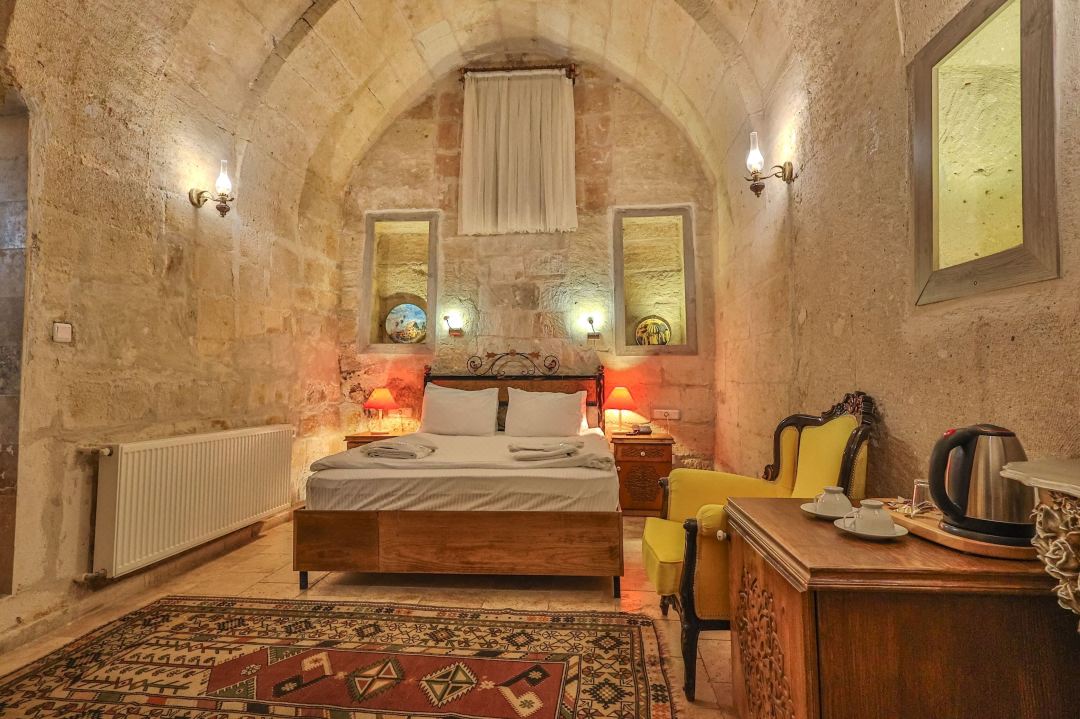 Bedrock Cave Hotel