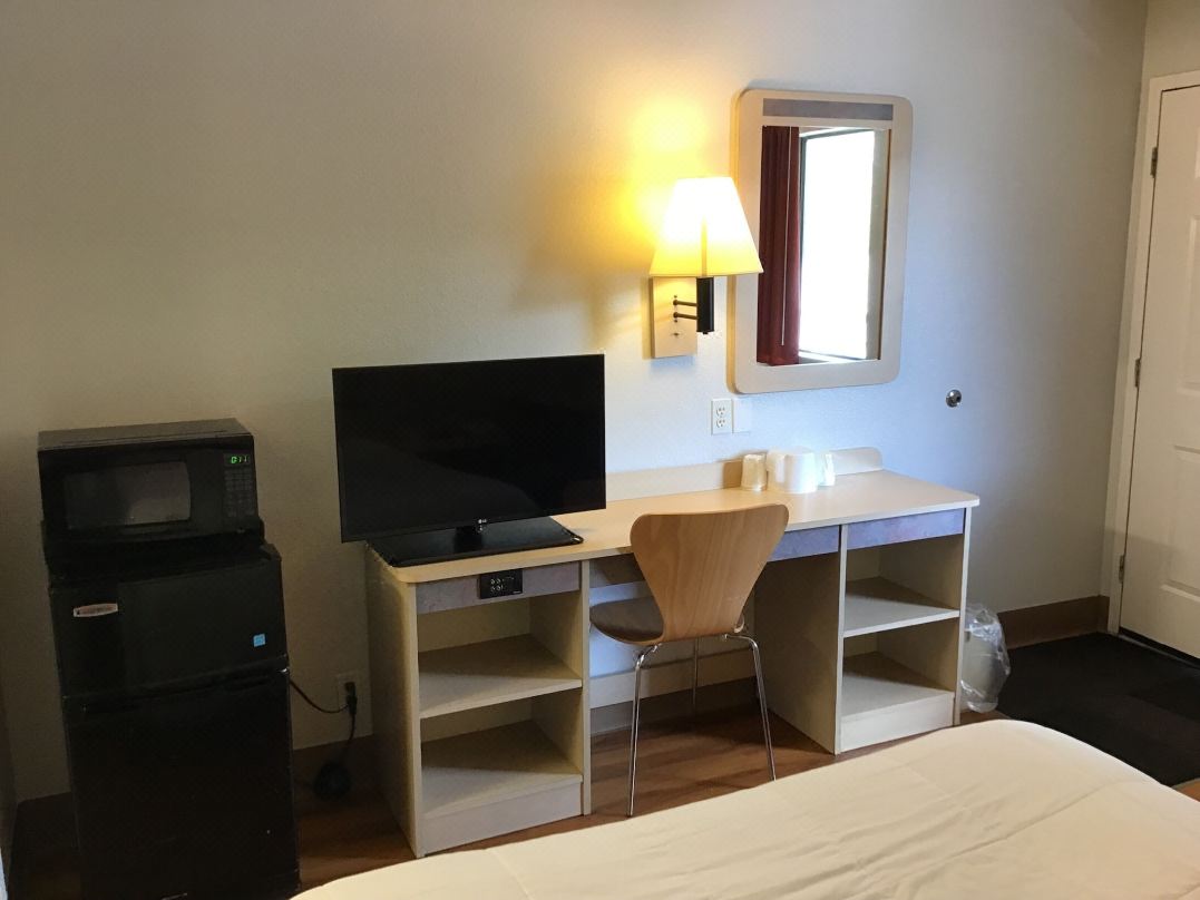 Super 8 by Wyndham Woods Cross/Salt Lake City North