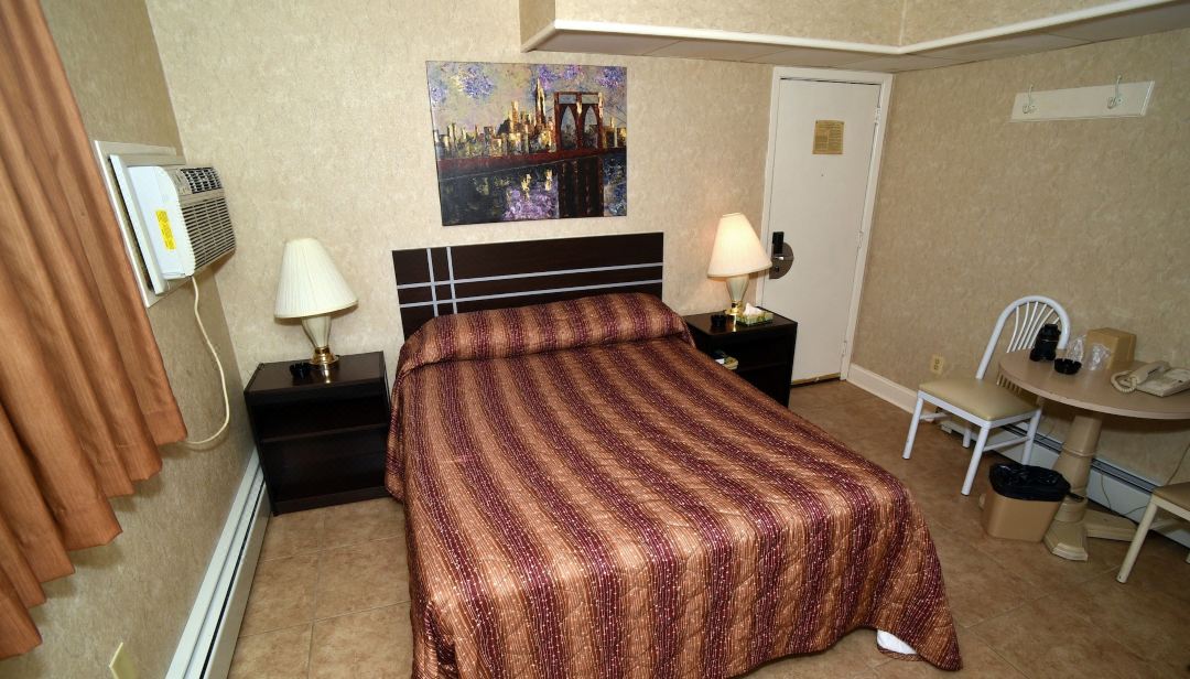 Swan Motel