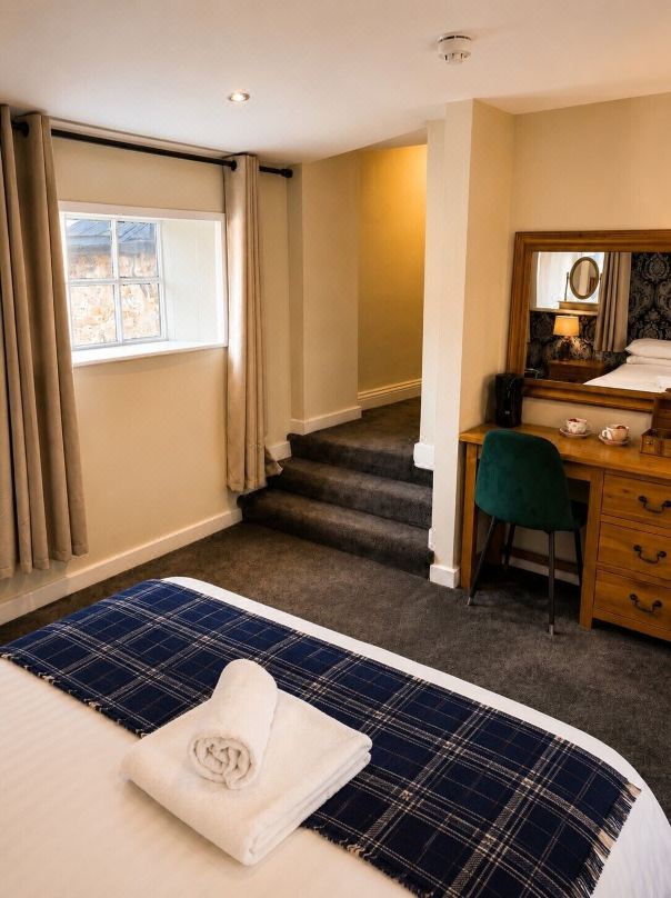 The Castle Tavern Pub & Guest Rooms