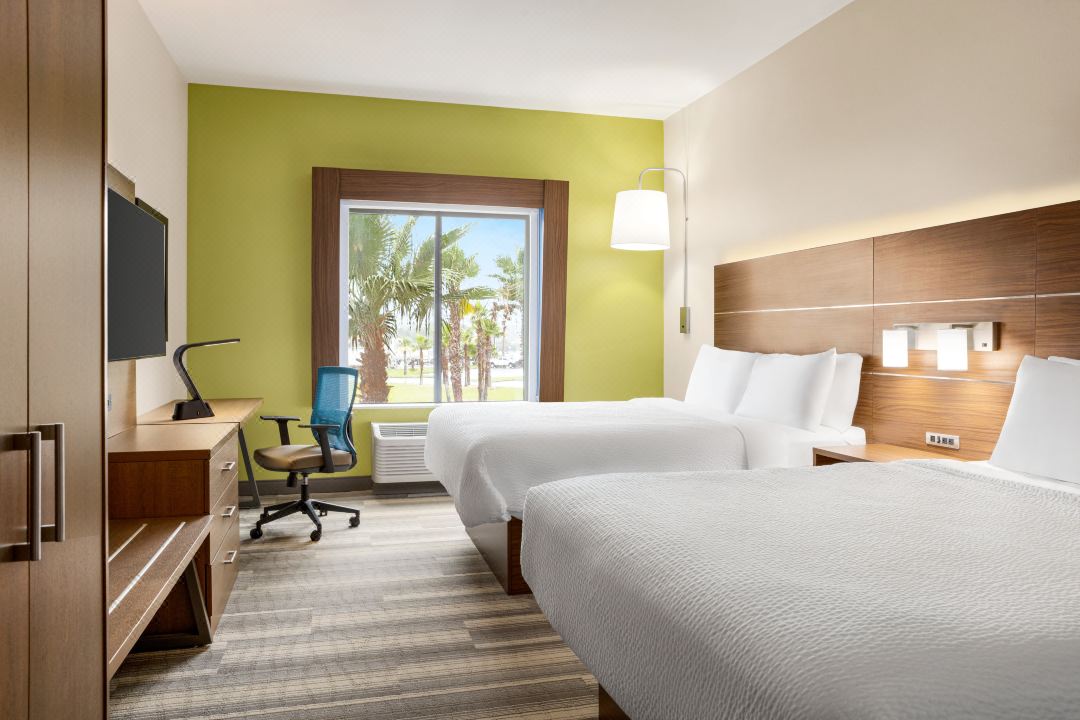 Holiday Inn Express & Suites Waycross