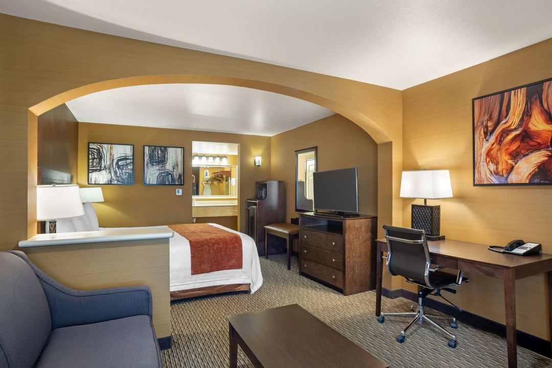 Best Western Exeter Inn  Suites