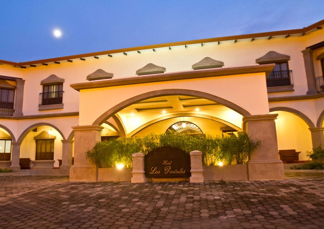 Hotel Los Portales