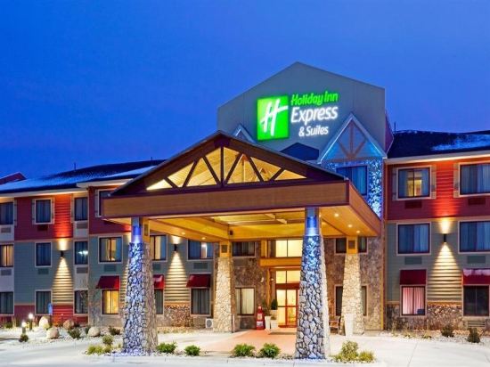Comfort Inn & Suites Mountain Iron and Virginia - Tap to explore photos