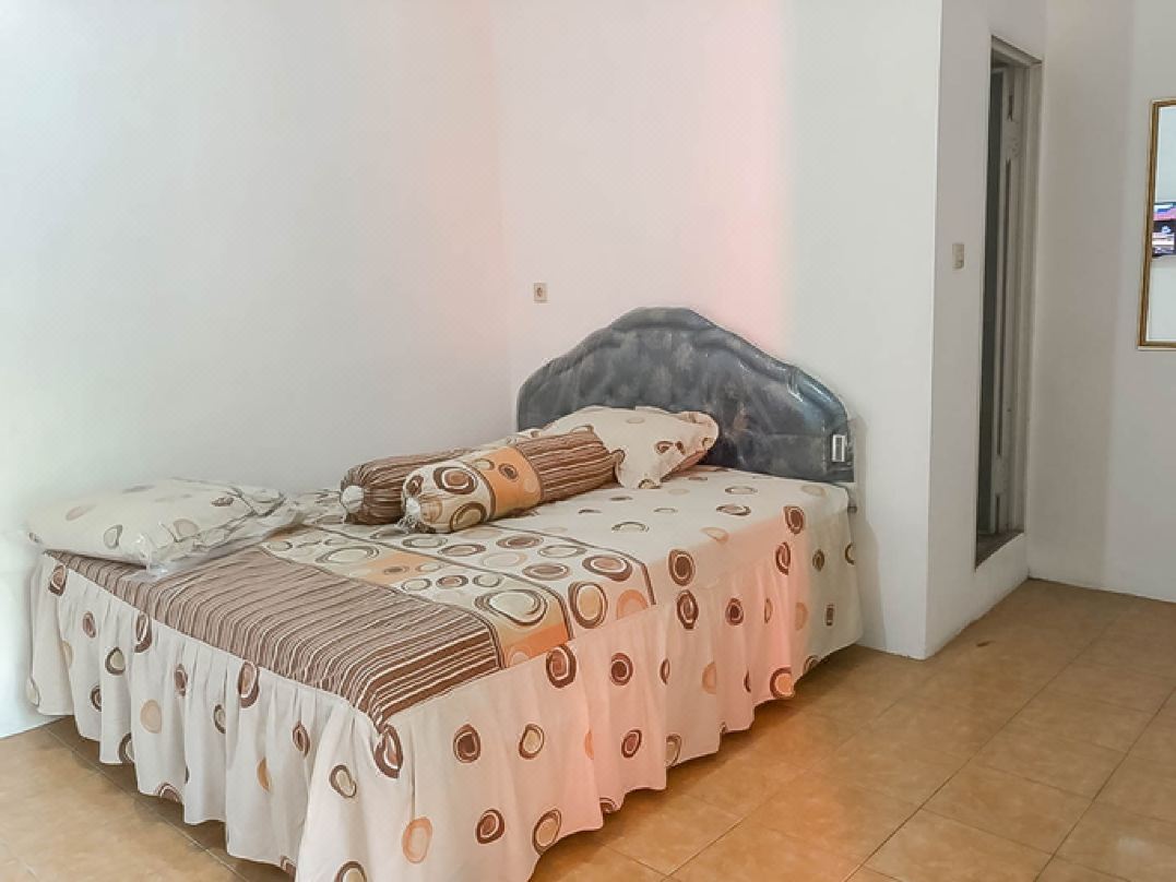Rumah Panggung Guest House Syariah Mitra RedDoorz