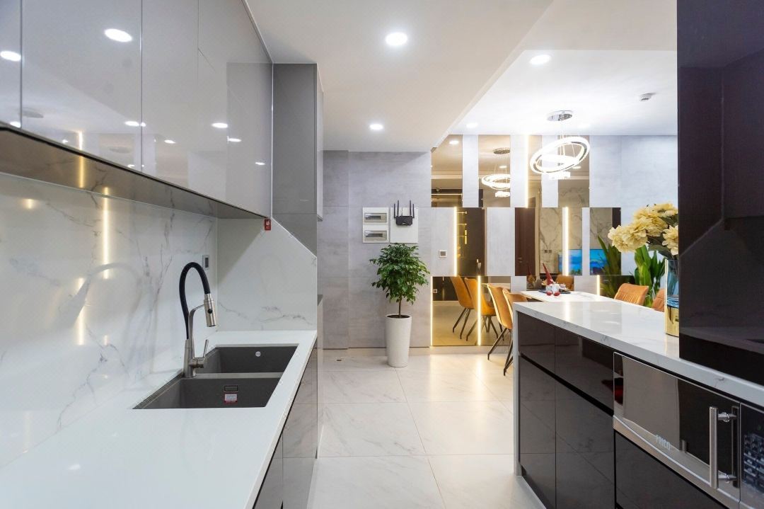 Midtown the Peak Apartment by VnHouse