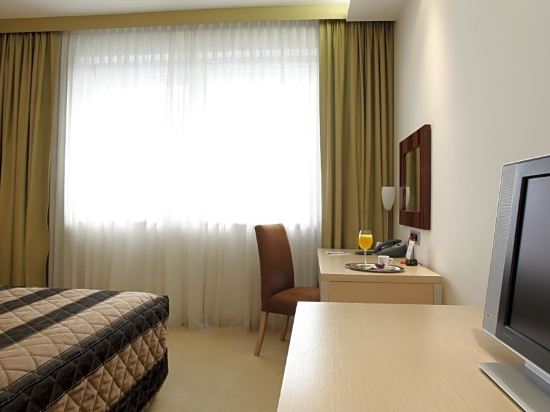 In Hotel Belgrade - Tap to explore photos