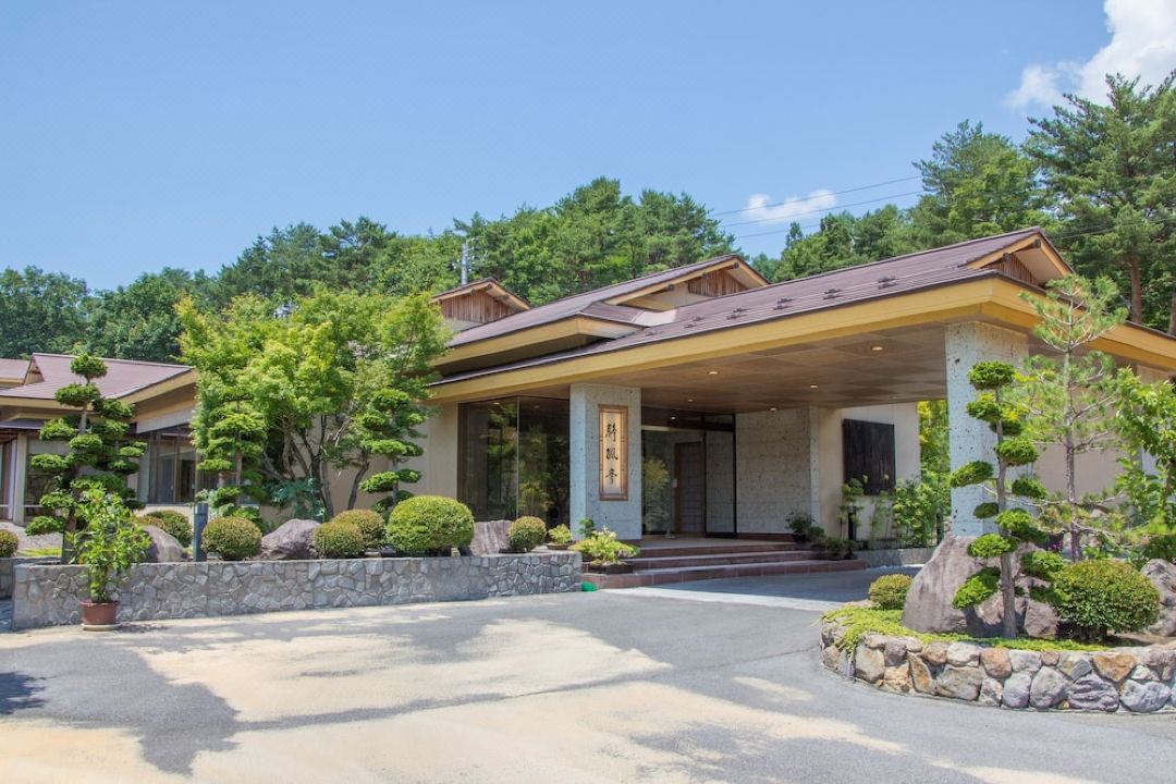 豬苗代磐梯山麓溫泉 靜楓亭