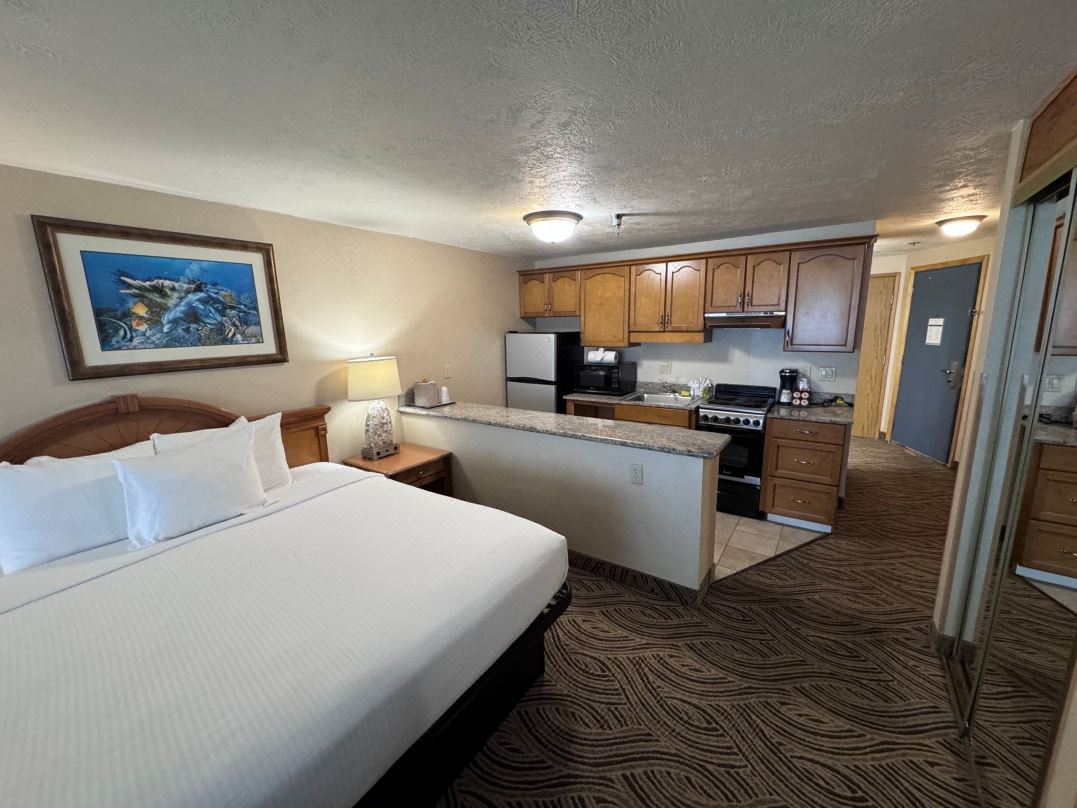 Promenade Inn & Suites Oceanfront