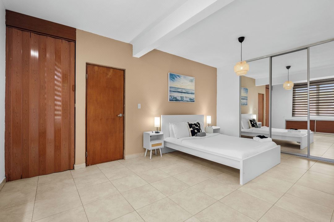 Cacique by Otium