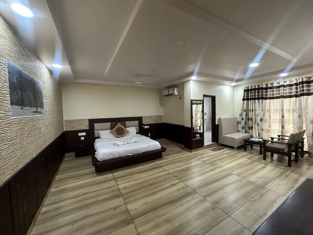 Hotel Anant Restaurant And Bar