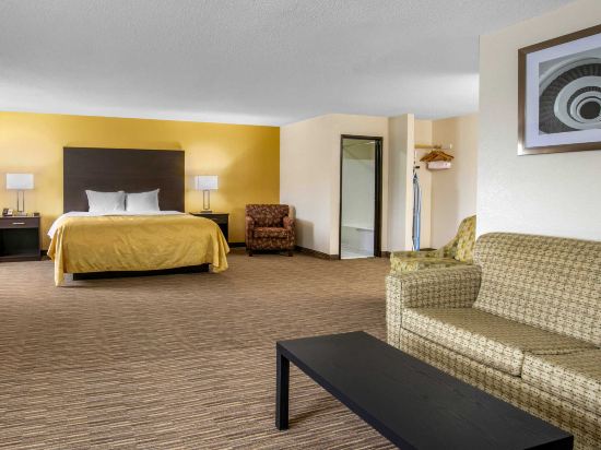 Quality Inn & Suites Metropolis I-24 - Tap to explore photos