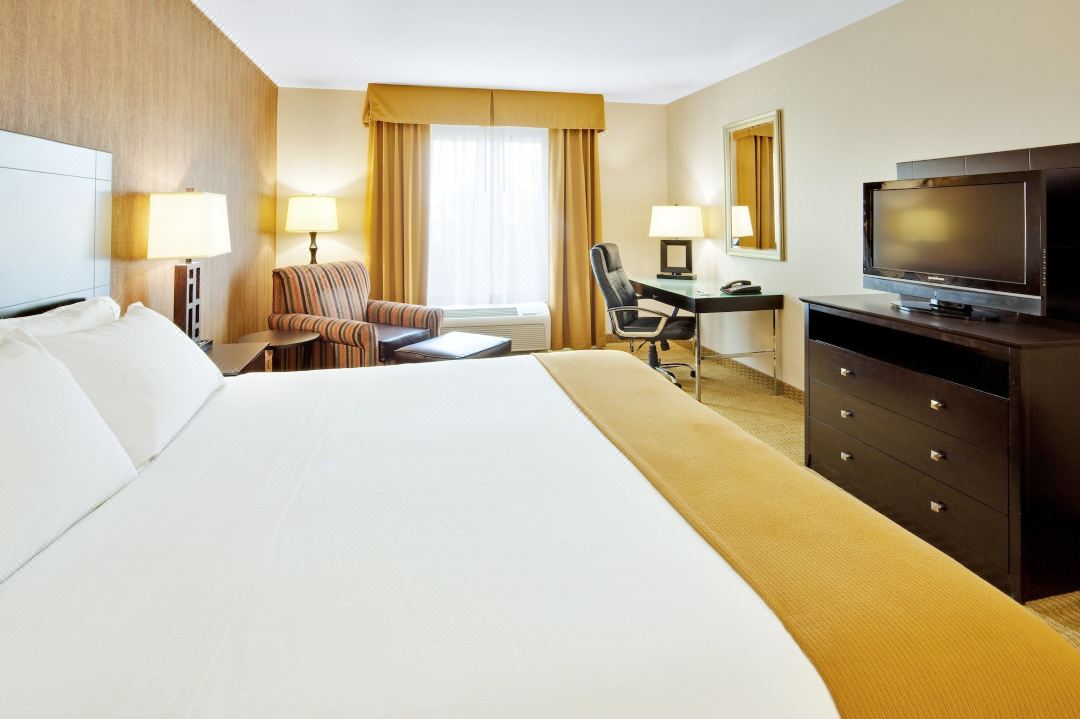 Holiday Inn Express & Suites Lebanon