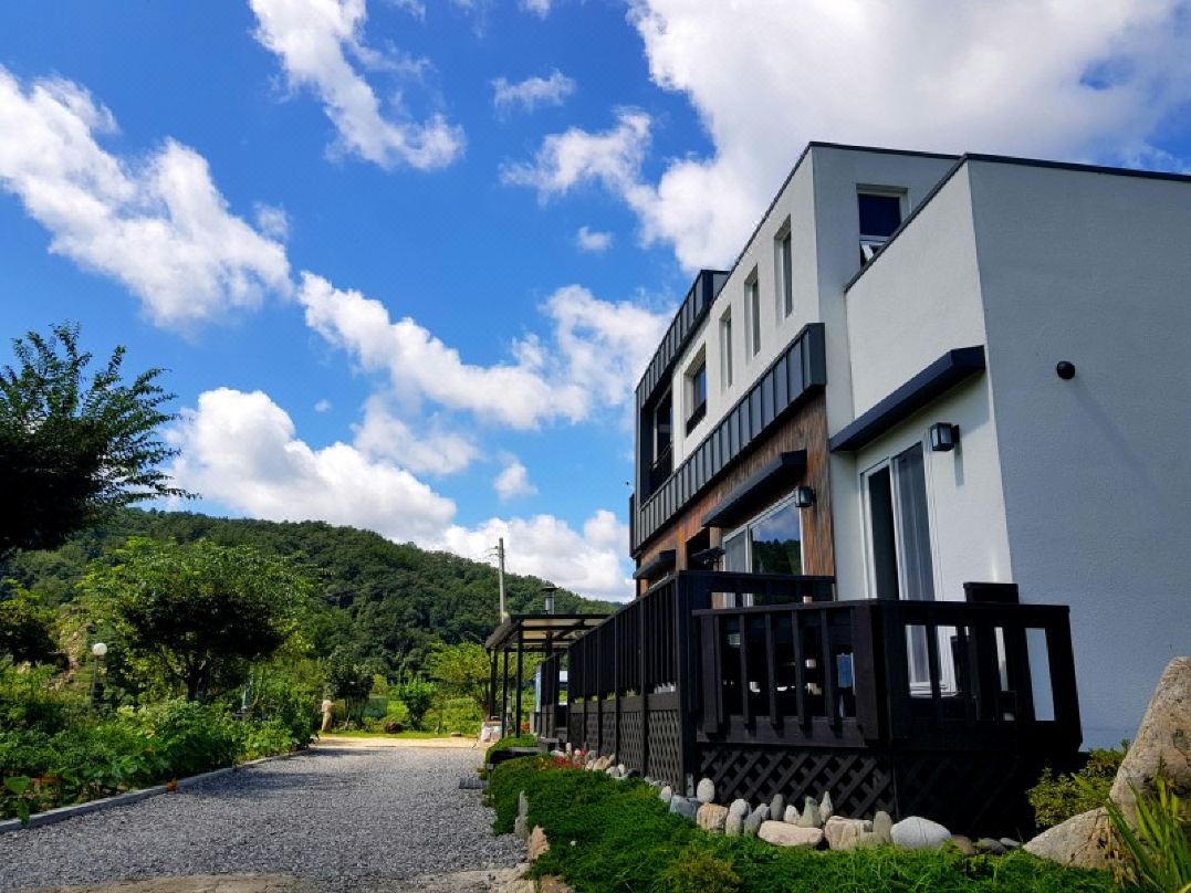 Hongcheon Hongcheongang Rio Pension