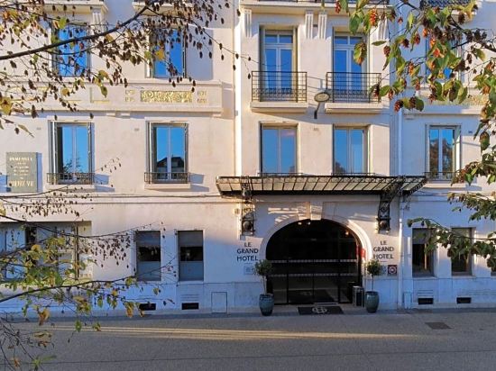 Le Grand Hotel Tours - Tap to explore photos