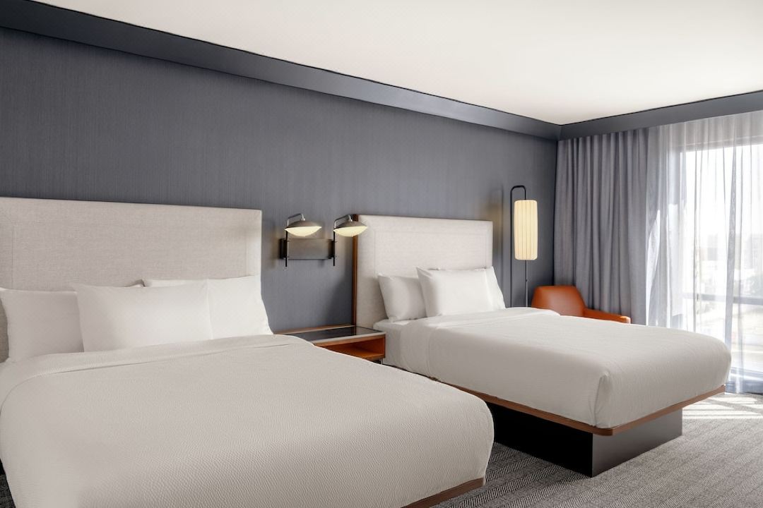 Courtyard Milwaukee Brookfield at Poplar Creek