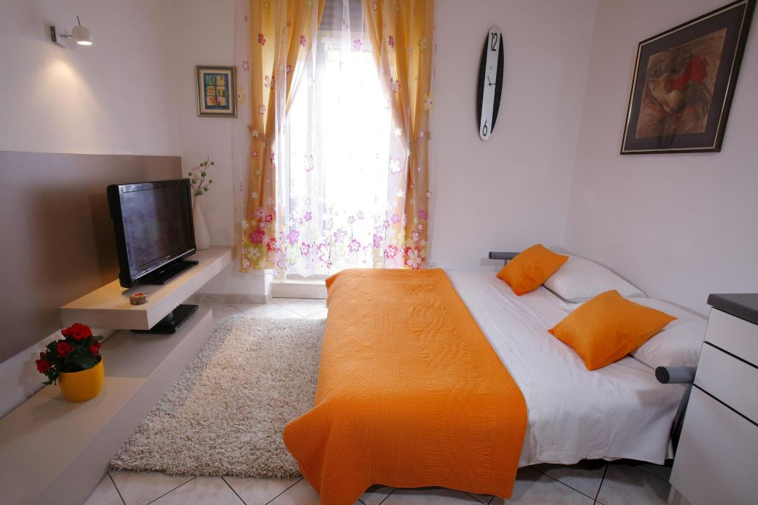 Lovely Apartments Marmont with Balconies in the Heart of Split